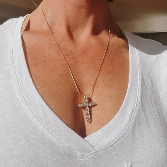 Gold Cross Necklace Waterproof CZ Diamond Pendant  Dainty Snake Chain WATERPROOF - Picture 1 of 14